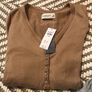 Abercrombie & Fitch Henley tee